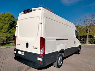 IVECO DAILY CON GAS CNG-COCHE NACIONAL-LIBRO