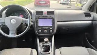 Volkswagen Golf 2004