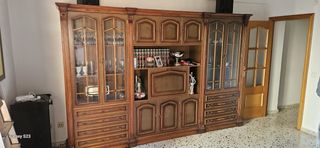 Mueble bar madera y cristal