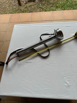 Linterna antigua americana metálica