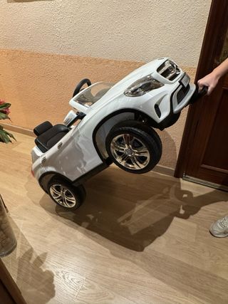 Coche Mercedes GLA a batería