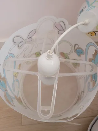 Lámpara infantil con mariposas