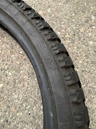 Neumáticos Mitas E07 140/80/18 y 90/90/21
