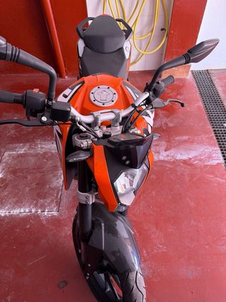 KTM Duke 125 - ¡Como Nueva!