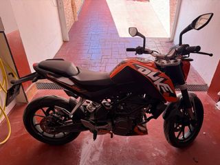 KTM Duke 125 - ¡Como Nueva!