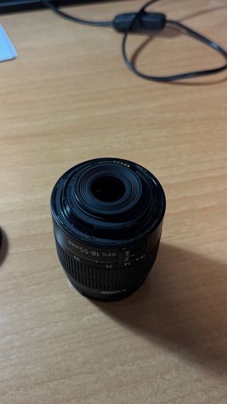 Canon EOS 250D + Objetivo 18-55mm