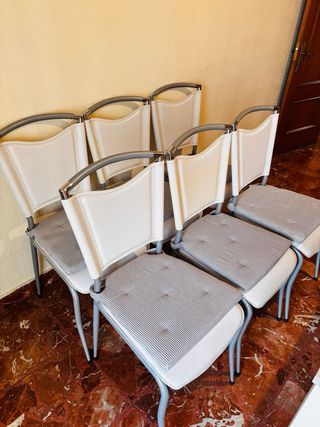 Conjunto de mesa extensible y 6 sillas comedor