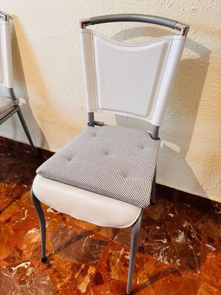 Conjunto de mesa extensible y 6 sillas comedor