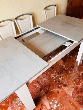 Conjunto de mesa extensible y 6 sillas comedor