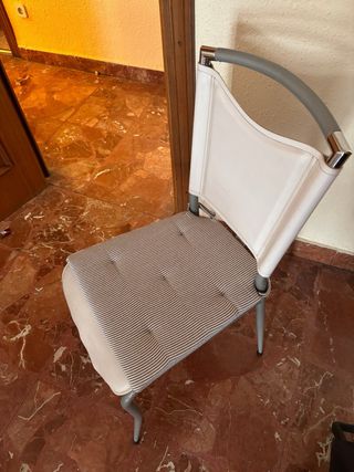 Conjunto de mesa extensible y 6 sillas comedor