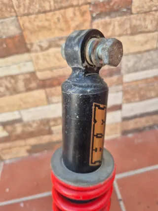 Suspensión trasera 49cc