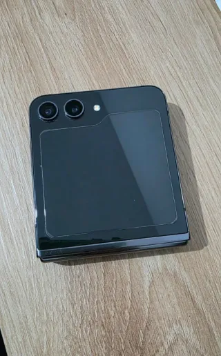 Samsung Galaxy Z Flip5