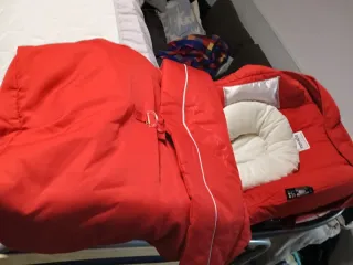 Portabebé rojo