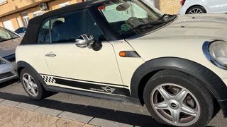 MINI Cabrio 2010