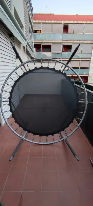 Cama elástica con red de seguridad