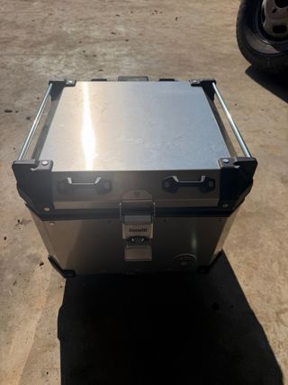 Bauletto Benelli TRK completo di staffa e bulloni