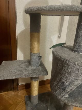 Rascador para gatos de tela y sisal