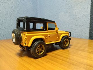 Land Rover Defender 1/32 Diecast