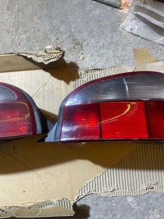 Pilotos traseros Citroën Saxo fase 1