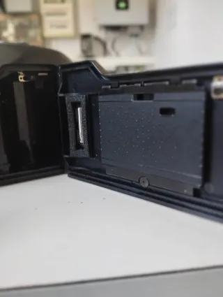 Cámara analógica Minolta RIVA ZOOM 70