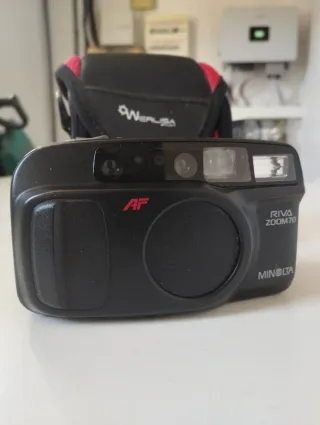 Cámara analógica Minolta RIVA ZOOM 70