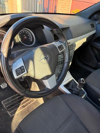 Opel Astra gtc