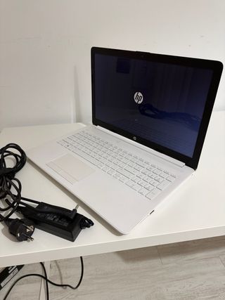 Portátil HP 15 Blanco - Muy Cuidado