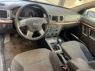 Opel Vectra 2004