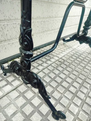 Mesa de jardín forja y mármol