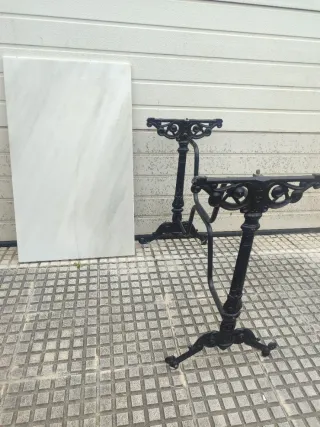 Mesa de jardín forja y mármol
