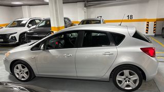 Opel Astra 2012