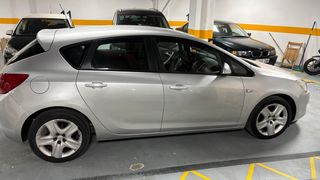 Opel Astra 2012