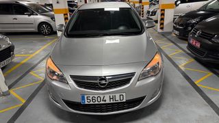Opel Astra 2012