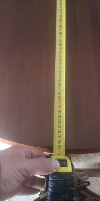 Mesa de comedor ovalada con tapa de cristal