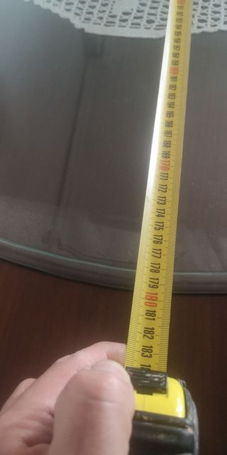 Mesa de comedor ovalada con tapa de cristal