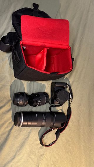Cámara Canon EOS 250D + 3 objetivos