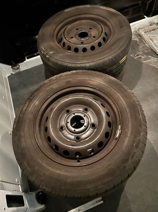 4 Ruedas Continental 215/65R15C 104/102T
