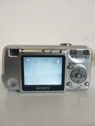 Cámara Sony Cyber-shot 6.0 MP