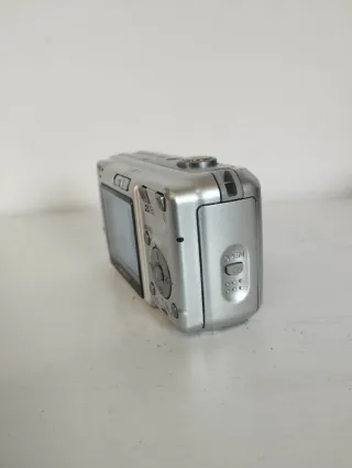 Cámara Sony Cyber-shot 6.0 MP