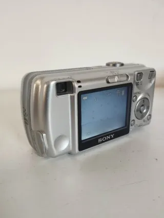 Cámara Sony Cyber-shot 6.0 MP