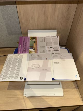 Impresora HP Deskjet Blanca y Azul