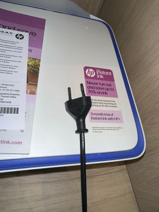 Impresora HP Deskjet Blanca y Azul