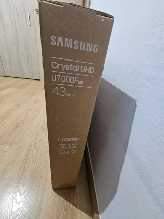 Tv 43 pulgadas, precintada se vende por no usar.