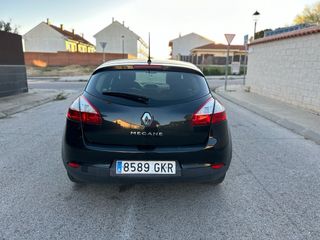 Renault Megane 2009 gasolina pegatina C
