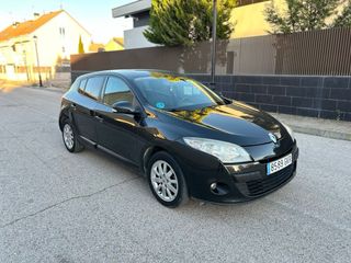Renault Megane 2009 gasolina pegatina C