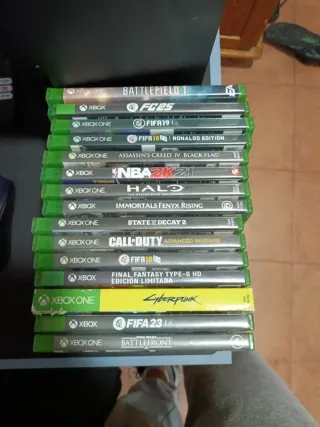 Xbox Series X Negra + 14 Juegos