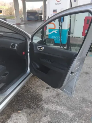 Peugeot 307 1.6hdi 110cv 7 plazas