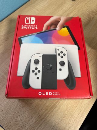 Nintendo Switch OLED + 6 Giochi