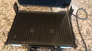 Gris para poner cosas a la plancha y también sandw