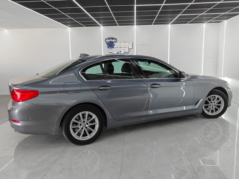 BMW Serie 5 2017, foto 10